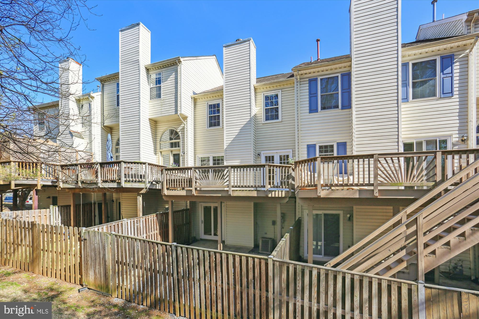 18535 Clovercrest Circle Olney, MD 20832 - Photo 57 of 91 Back Elevation