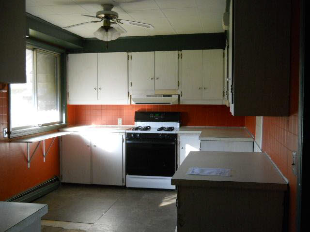 4251 Heiss Road Monroe, MI 48162 - Photo 3 of 10 20104234-3.JPG