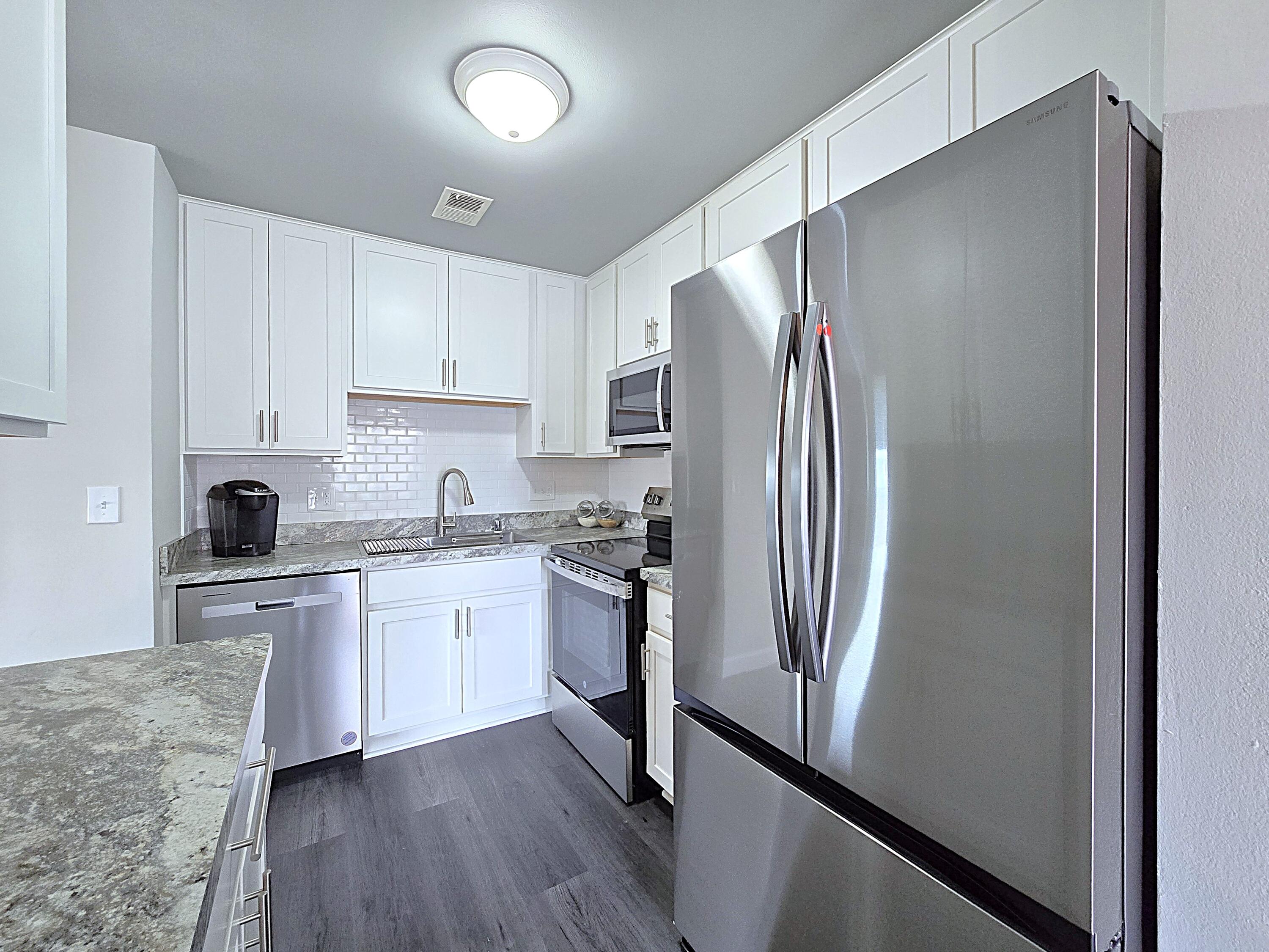 6322 South 20th Street Milwaukee, WI 53221 - Photo 2 of 34 All New Kitchen