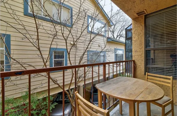 $1,800 | 2409 Leon Street, Unit 102, Austin, TX 78705