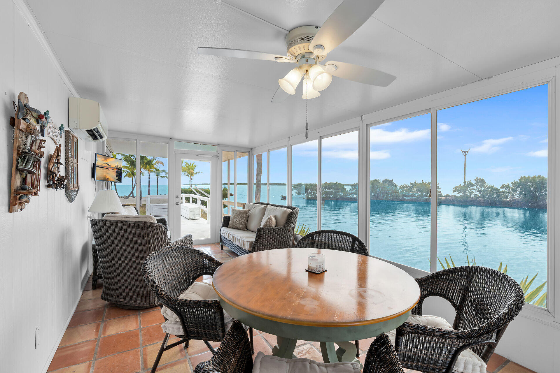 76 Ocean Drive Key Largo, FL 33037 - Photo 13 of 59 Sun Room