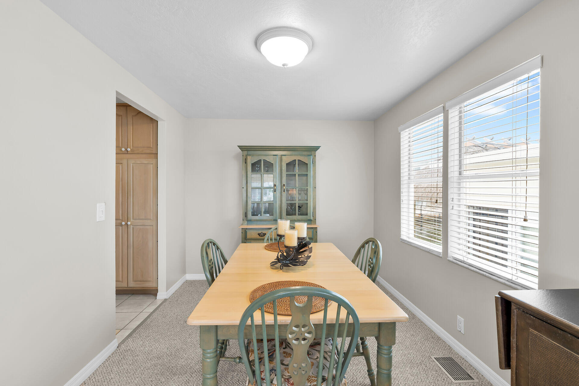 76 Ocean Drive Key Largo, FL 33037 - Photo 18 of 59 Dining Room