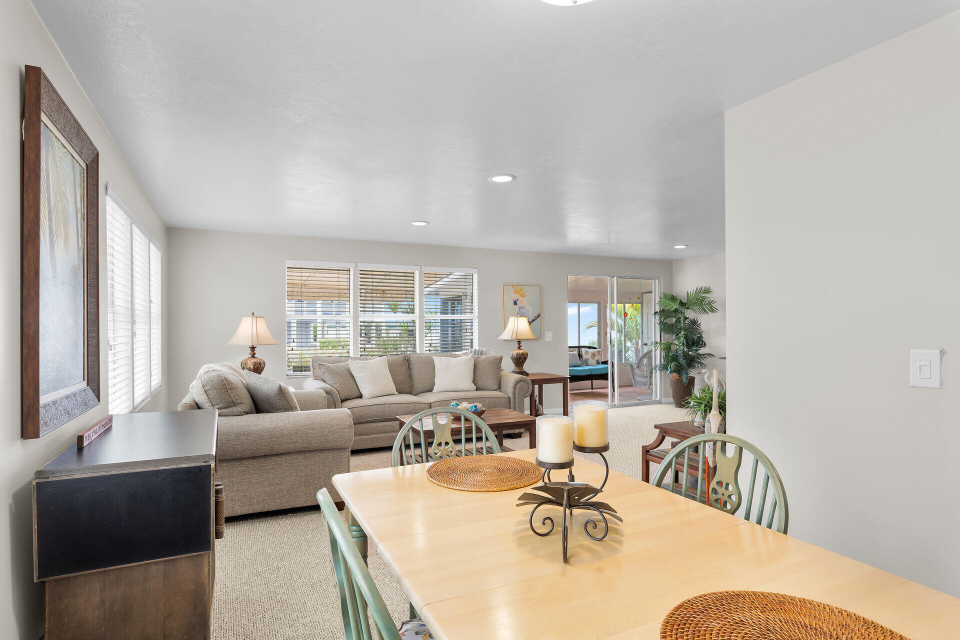 76 Ocean Drive Key Largo, FL 33037 - Photo 19 of 59 Dining to Living room