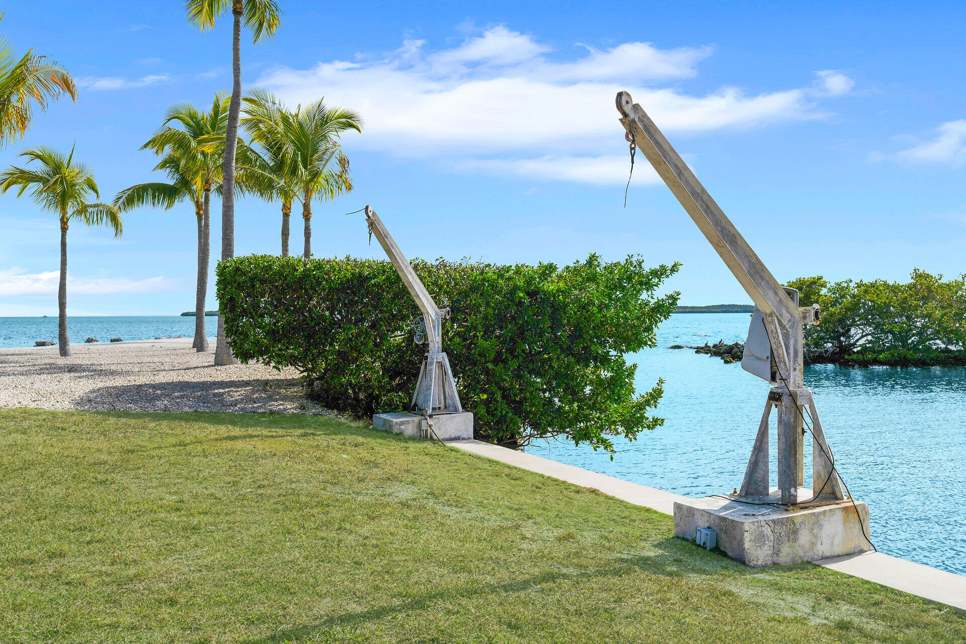 76 Ocean Drive Key Largo, FL 33037 - Photo 44 of 59 set of davits
