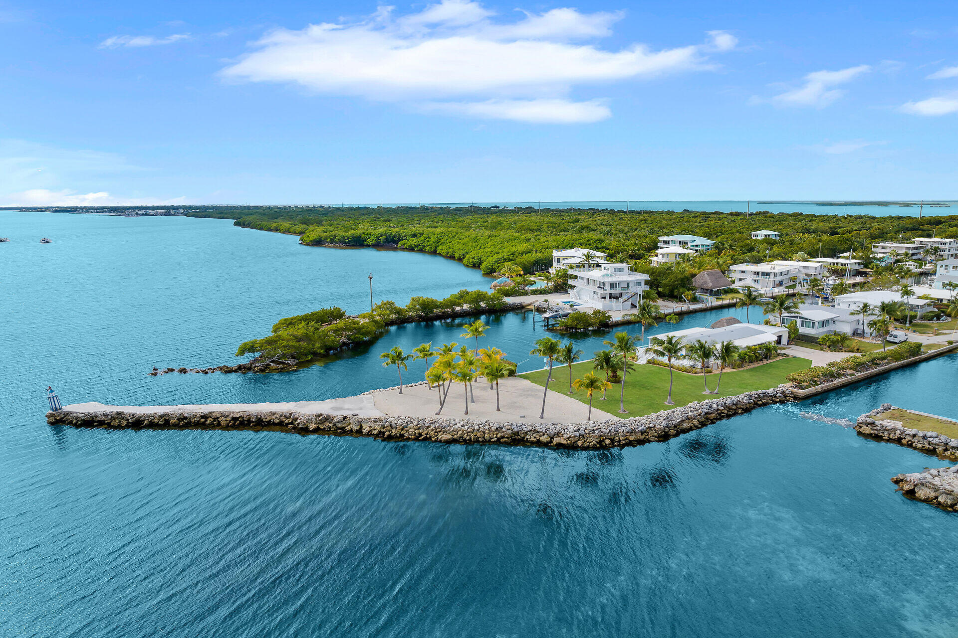 76 Ocean Drive Key Largo, FL 33037 - Photo 52 of 59 Paradise Point