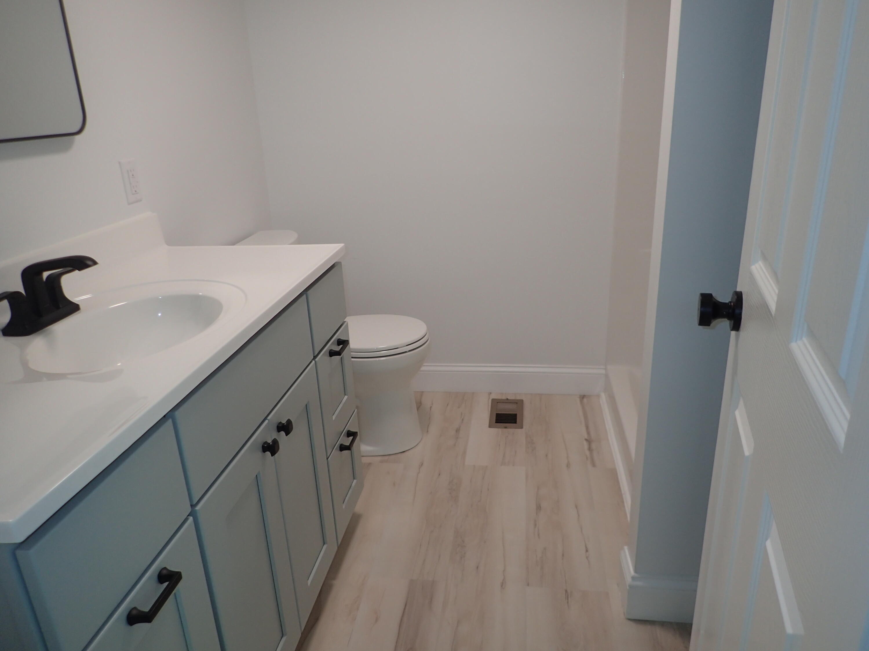 27 Blackberry Hill Road Berwick, ME 03901 - Photo 6 of 11 P6270310