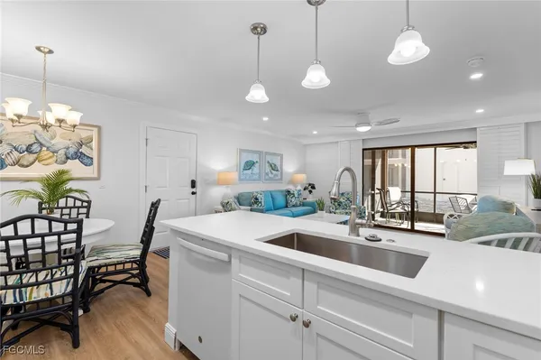 $799,000 | 845 East Gulf Drive, Unit 121, Sanibel, FL 33957