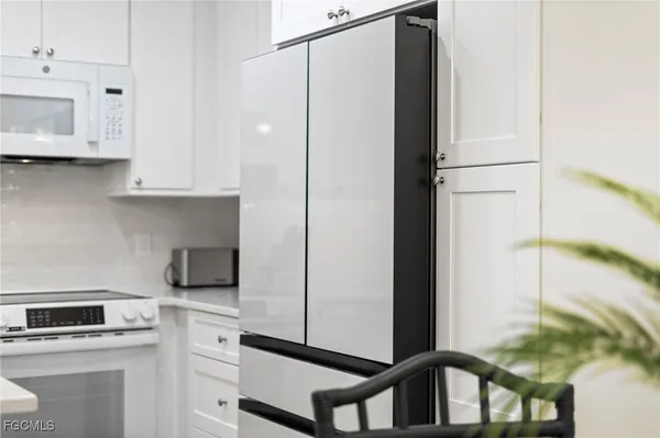 $799,000 | 845 East Gulf Drive, Unit 121, Sanibel, FL 33957