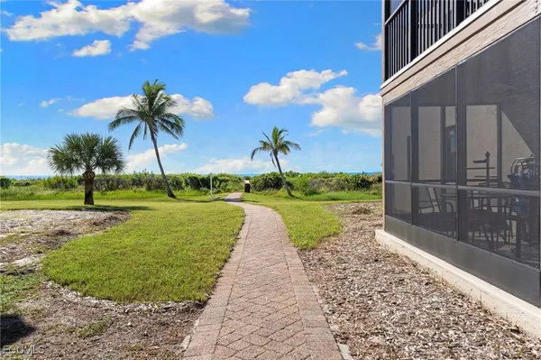 $799,000 | 845 East Gulf Drive, Unit 121, Sanibel, FL 33957