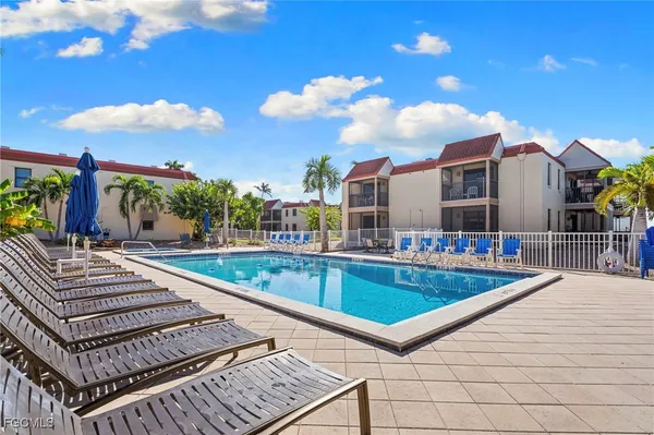 $799,000 | 845 East Gulf Drive, Unit 121, Sanibel, FL 33957