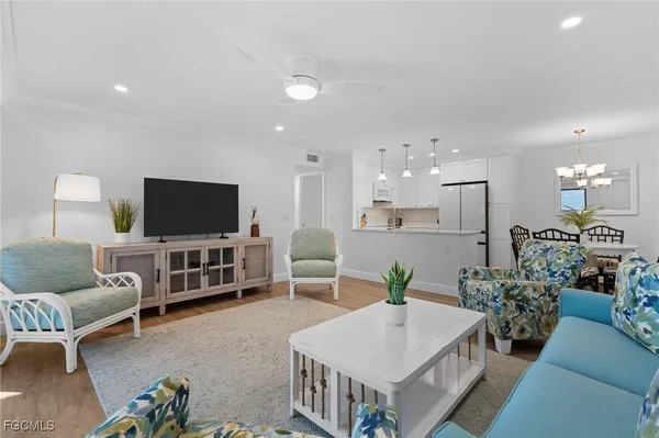 $799,000 | 845 East Gulf Drive, Unit 121, Sanibel, FL 33957