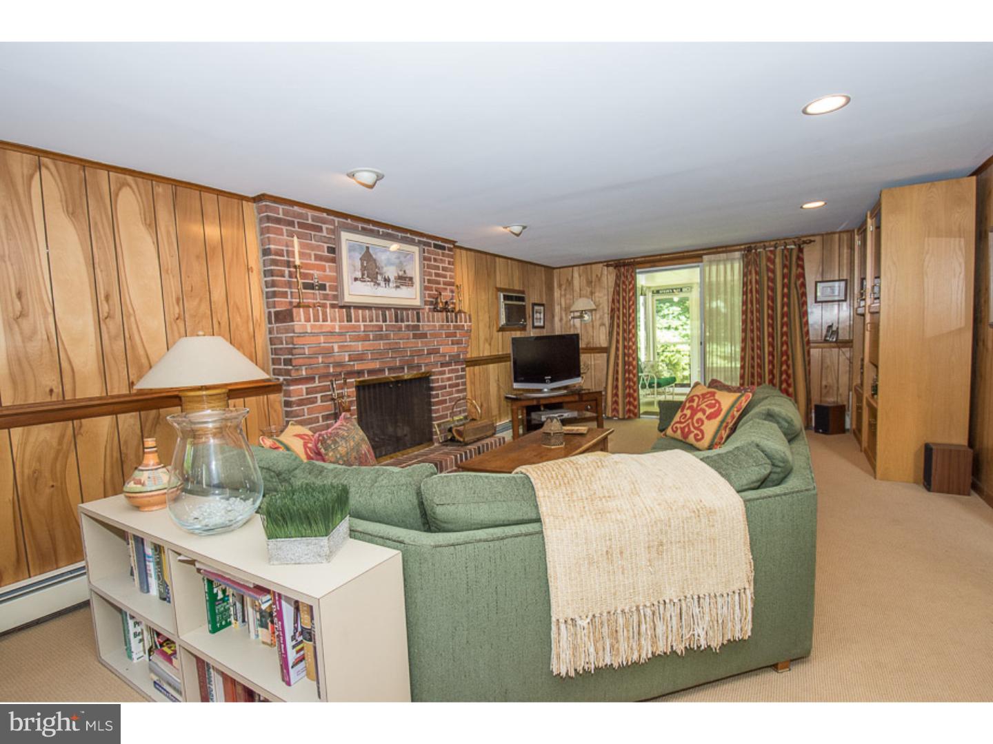 210 James Road Broomall, PA 19008 - Photo 16 of 25 Family Room