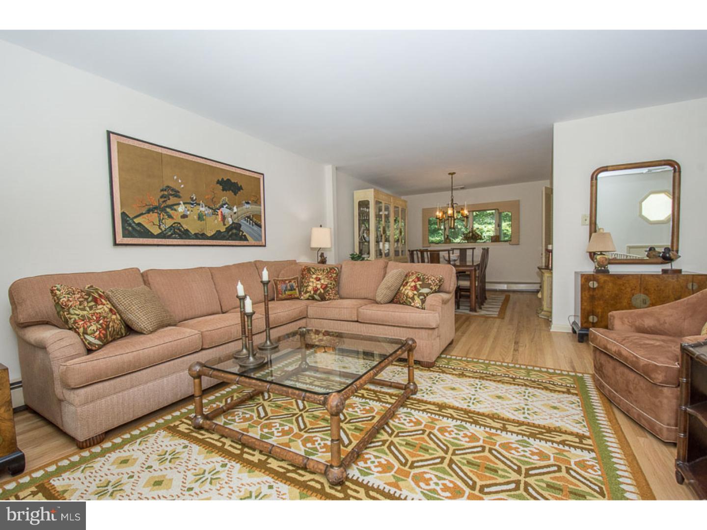 210 James Road Broomall, PA 19008 - Photo 3 of 25 Living Room
