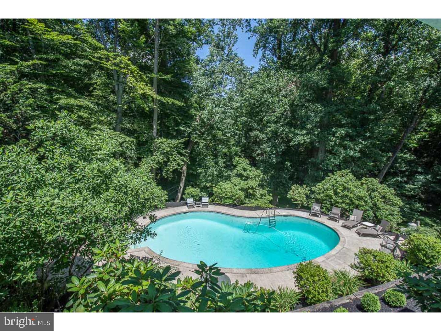210 James Road Broomall, PA 19008 - Photo 8 of 25 View in Back
