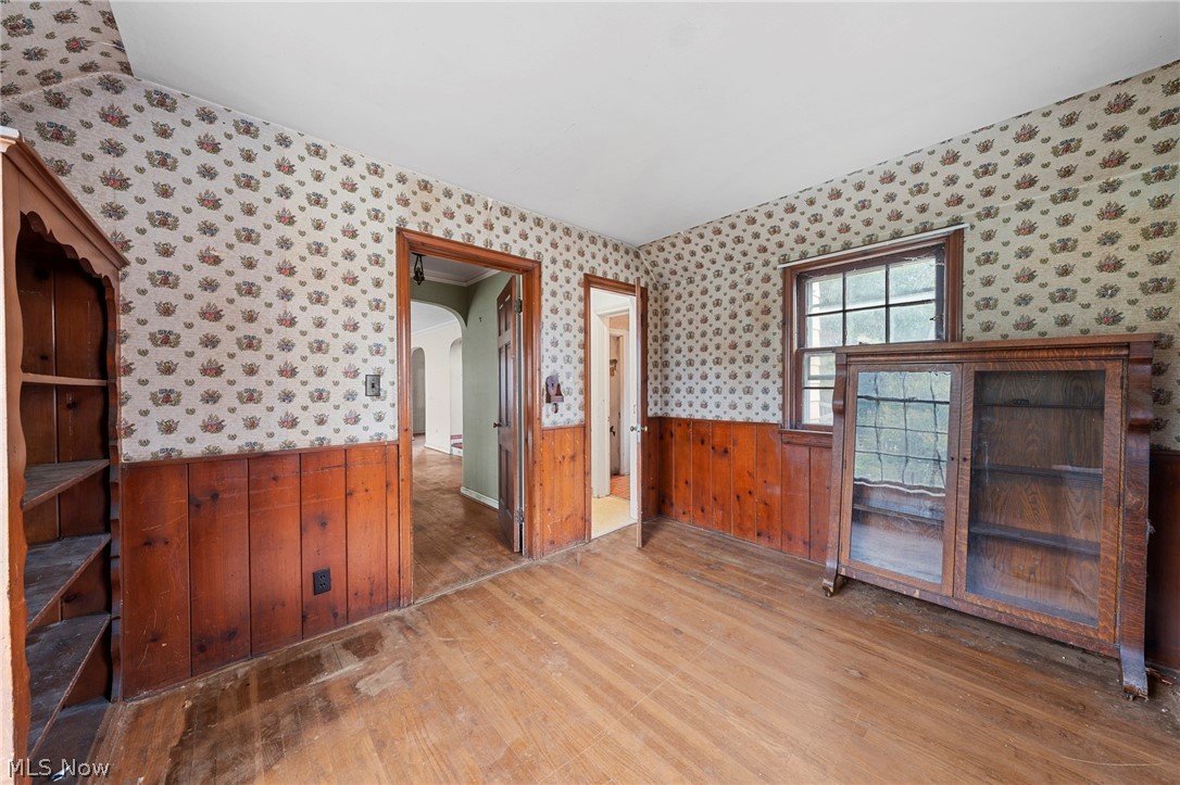 19264 North Sagamore Road Cleveland, OH 44126 - Photo 23 of 47