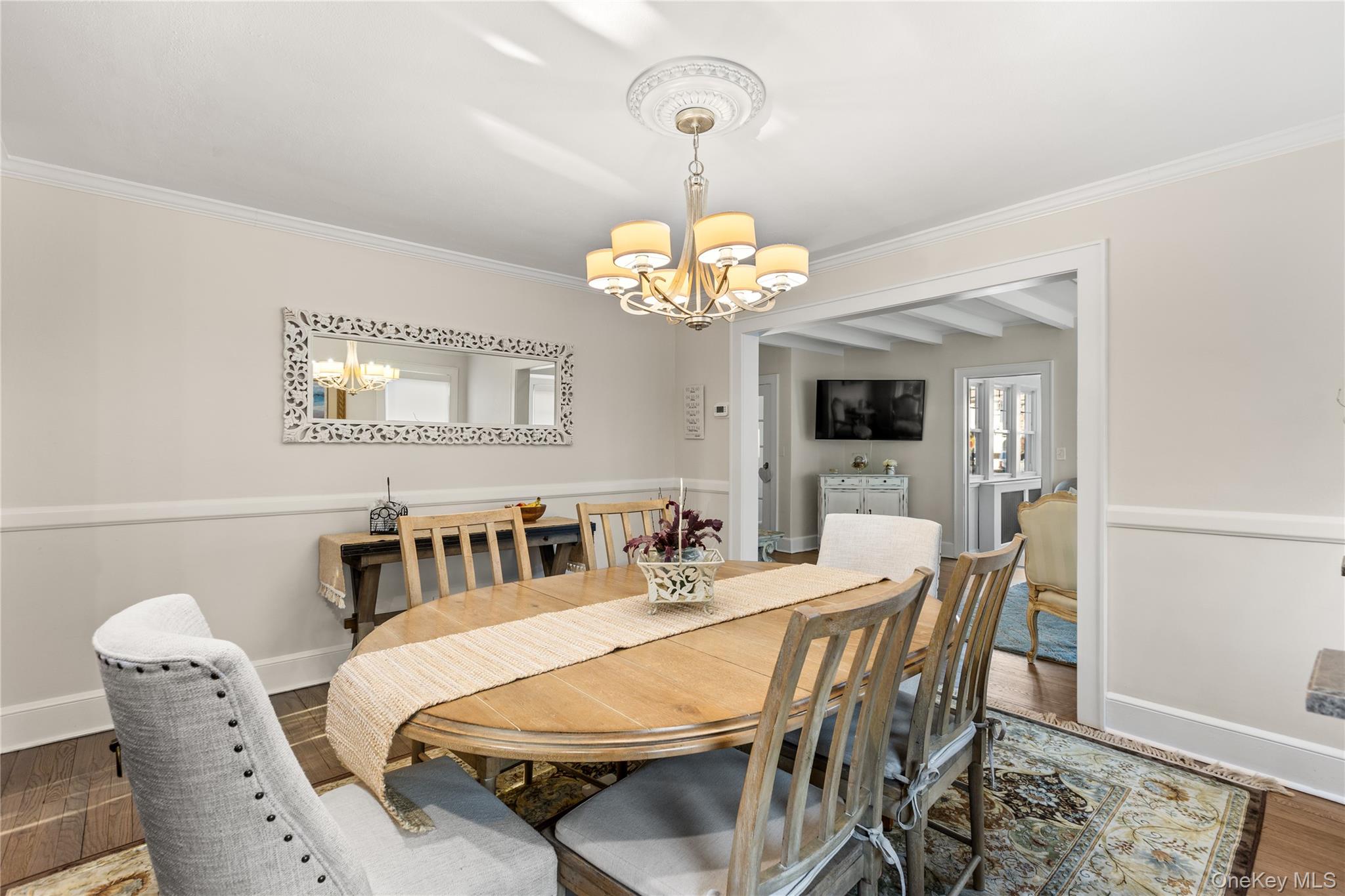 26 Community Road Bay Shore, NY 11706 - Photo 7 of 27 a dining room with furniture and window