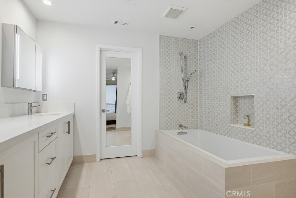 587 Rockefeller Irvine, CA 92612 - Photo 31 of 61