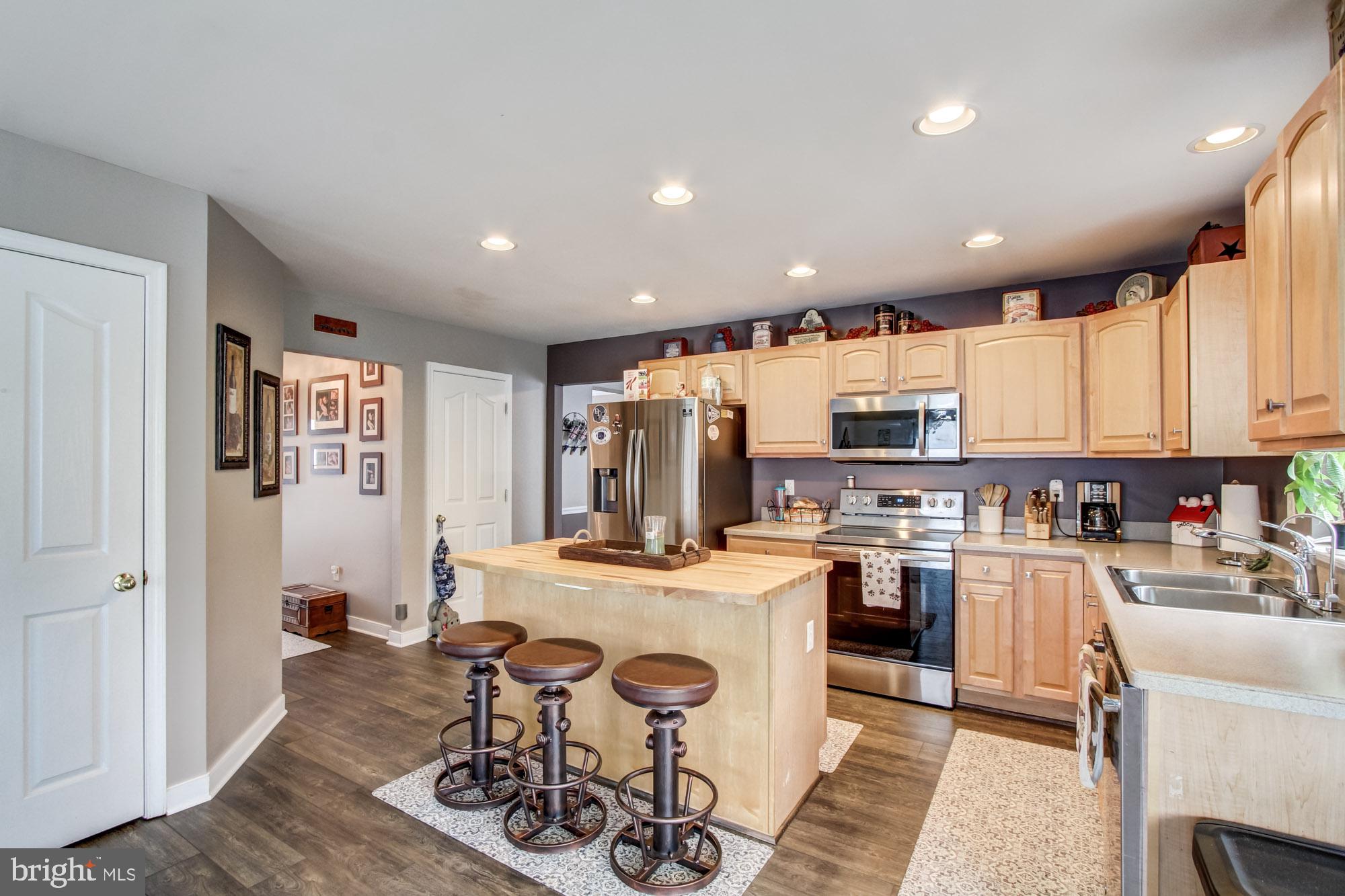 7659 Pinewild Road Seven Valleys, PA 17360 - Photo 7 of 28 Gallery Image 7