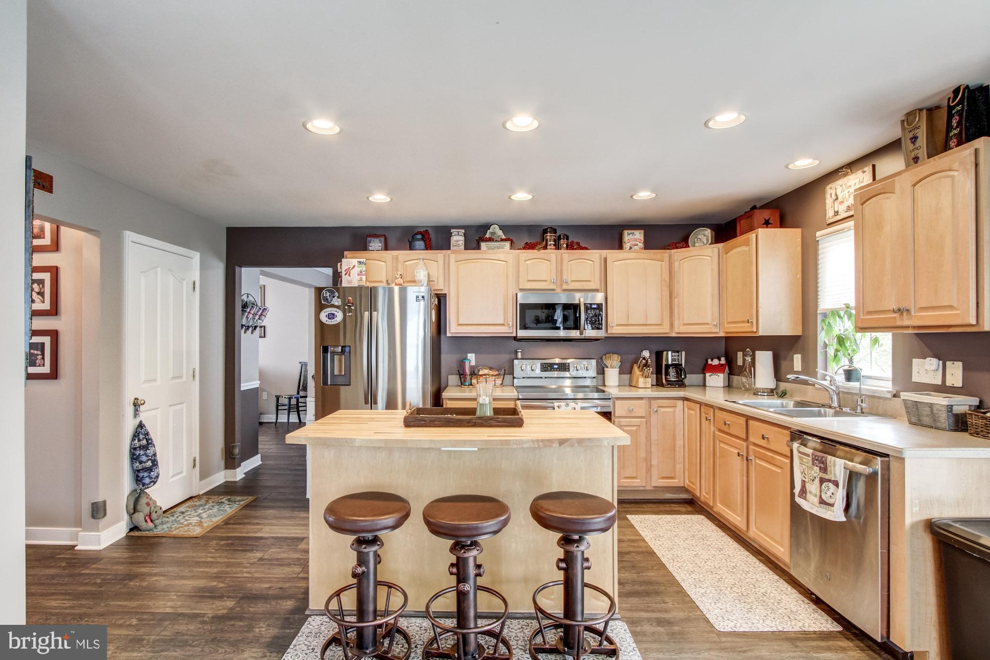 7659 Pinewild Road Seven Valleys, PA 17360 - Photo 8 of 28 Gallery Image 8