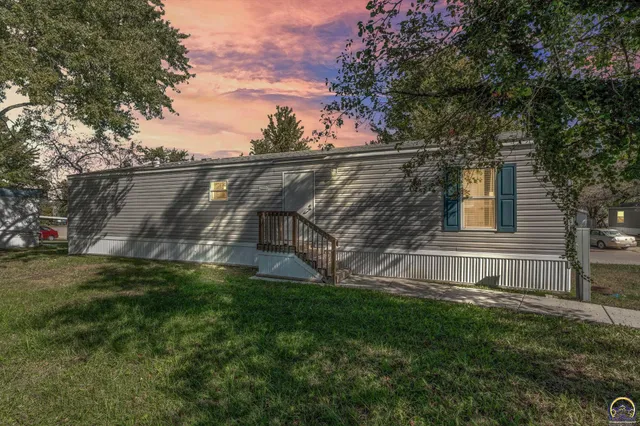 $40,000 | 149 Southeast Willow Way Street, Topeka, KS 66609