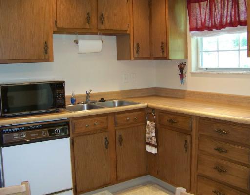 Kitchen. GREAT KITCHEN WITH DOUBLE BOWL STAINLESS SINKS,MANY CABINETS, ELECTRIC RANGE, DISHWASHER,DISPOSAL