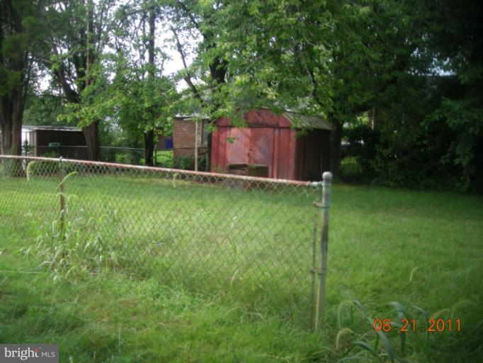 5012 Edgewood Road College Park, MD 20740 - Photo 2 of 3 Exterior (Rear)