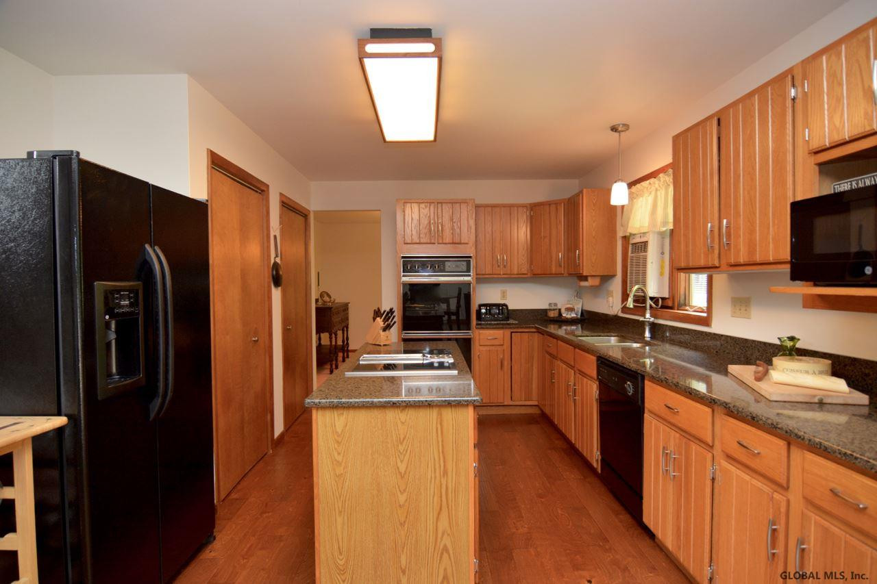 14 Heather Ridge Road Poestenkill, NY 12018 - Photo 4 of 45 Photo 4