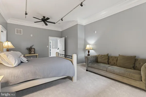 $950,000 | 720 Park Avenue, Herndon, VA 20170