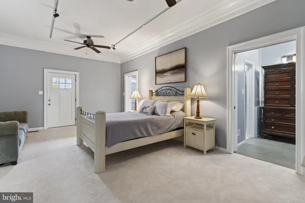 $950,000 | 720 Park Avenue, Herndon, VA 20170