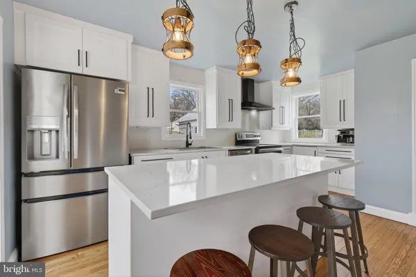 $950,000 | 720 Park Avenue, Herndon, VA 20170