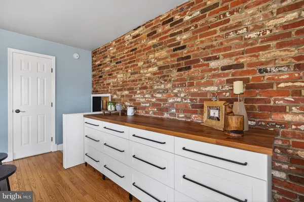 $950,000 | 720 Park Avenue, Herndon, VA 20170