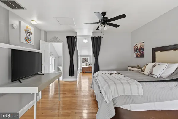 $950,000 | 720 Park Avenue, Herndon, VA 20170
