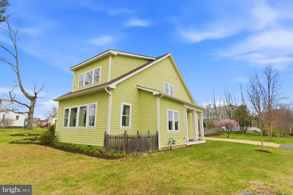 $950,000 | 720 Park Avenue, Herndon, VA 20170
