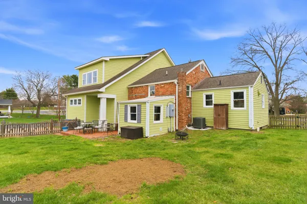 $950,000 | 720 Park Avenue, Herndon, VA 20170