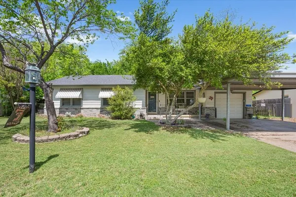 $235,000 | 139 Meadowbrook Street, Robinson, TX 76706