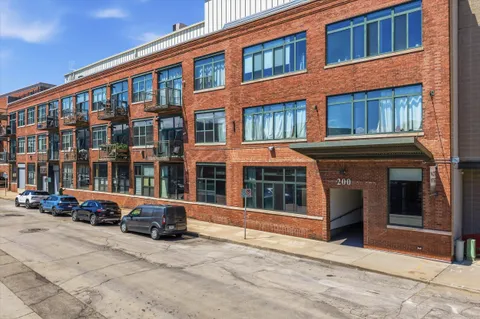 $424,900 | 200 South Water Street, Unit 104, Milwaukee, WI 53204
