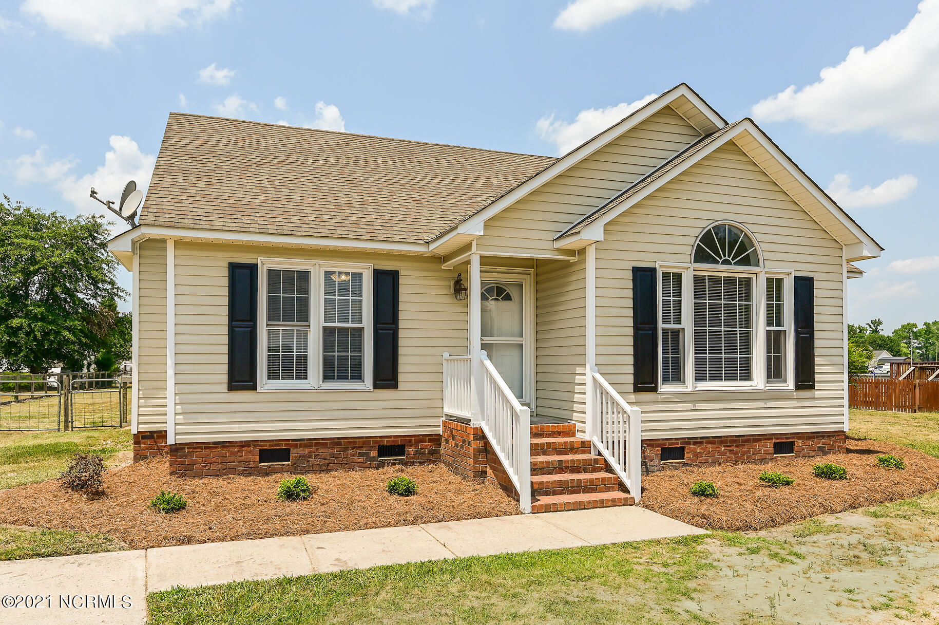 1380 Tucker Road Grimesland, NC 27837 - Photo 1 of 40 1380-Tucker-Road-00004