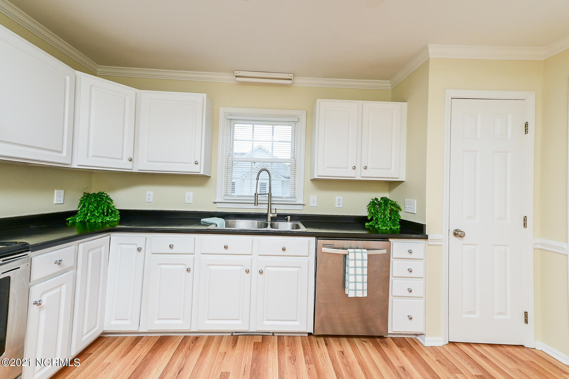 1380 Tucker Road Grimesland, NC 27837 - Photo 18 of 40 1380-Tucker-Road-00018
