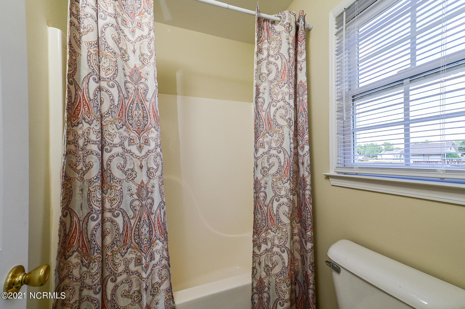 1380 Tucker Road Grimesland, NC 27837 - Photo 26 of 40 master bathroom