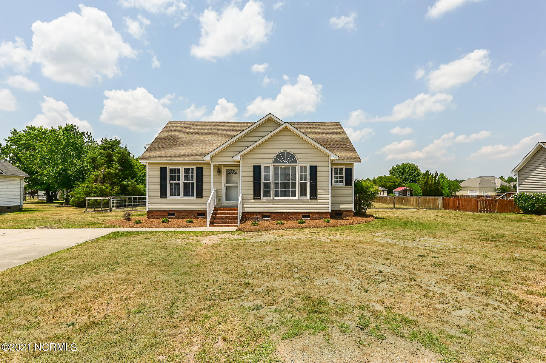 1380 Tucker Road Grimesland, NC 27837 - Photo 3 of 40 1380-Tucker-Road-00002