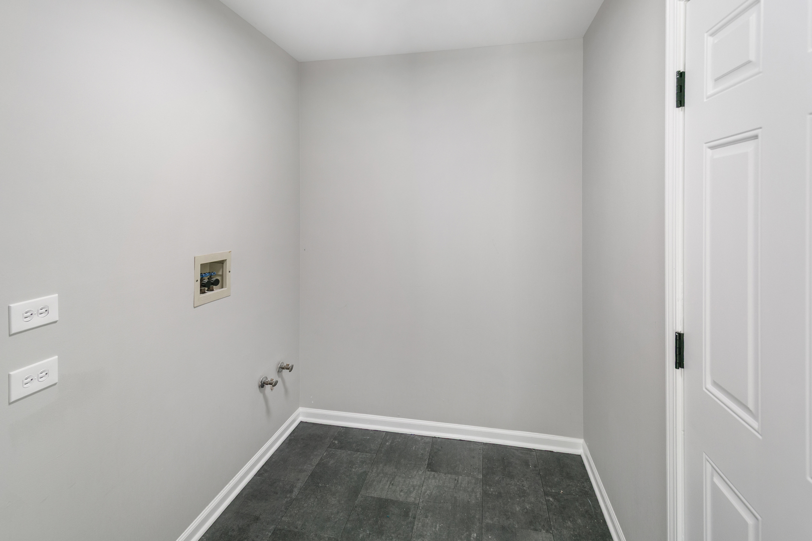 600 Brookstone Road Grayslake, IL 60030 - Photo 10 of 33