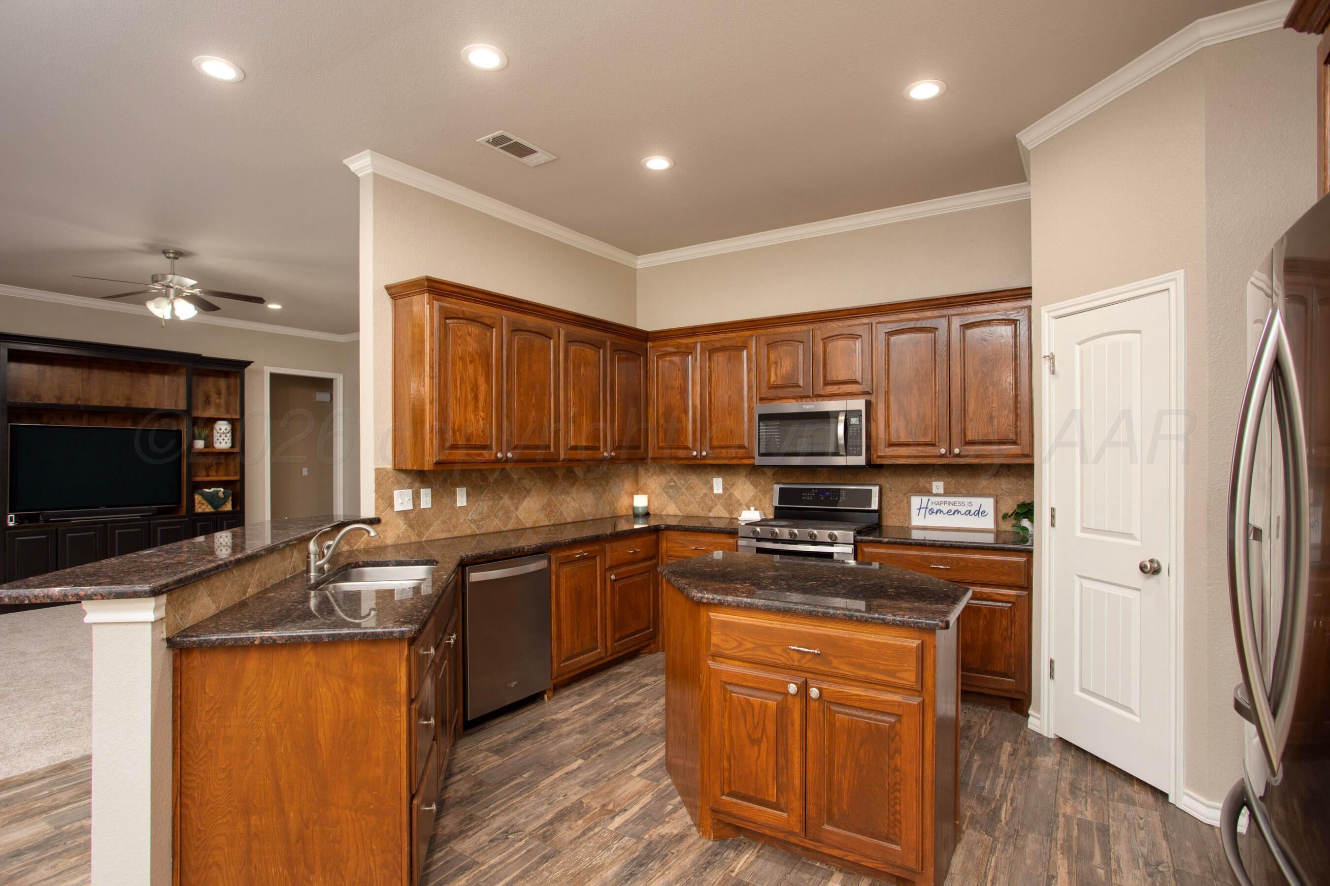 18400 Sundancer Lane Bushland, TX 79124 - Photo 13 of 60 Kitchen