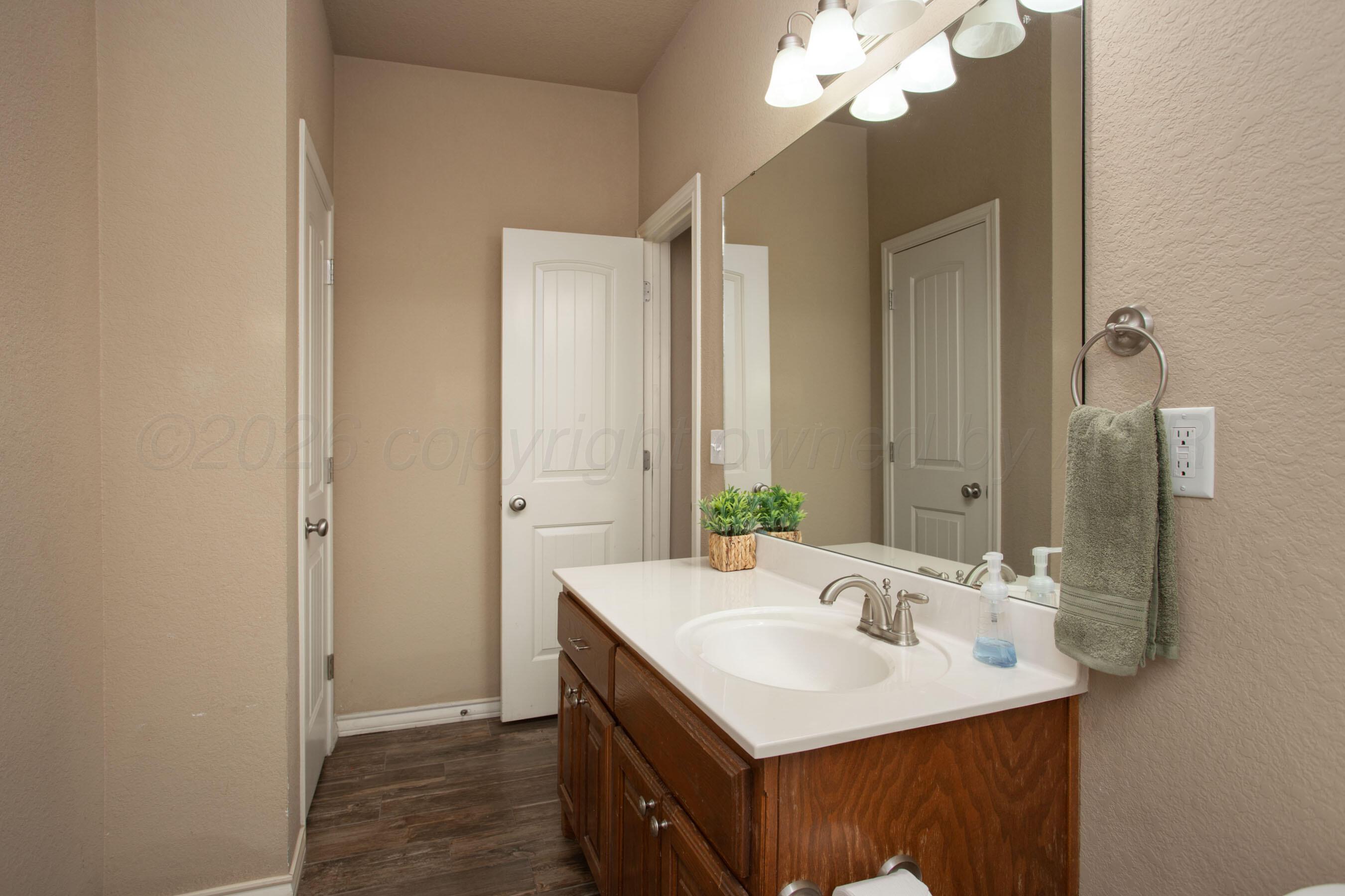 18400 Sundancer Lane Bushland, TX 79124 - Photo 29 of 60 Bathroom 2