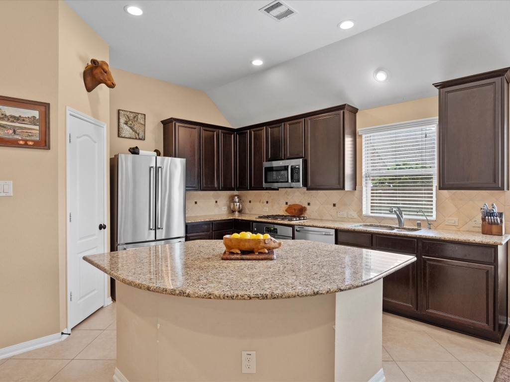 17254 Rookery Court Conroe, TX 77385 - Photo 12 of 36