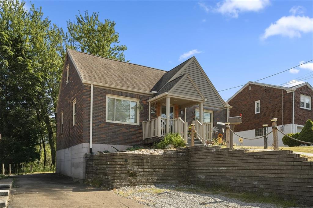 920 Mifflinridge Road Pittsburgh, PA 15207 - Photo 2 of 34 Driveway has plenty of off-street parking!