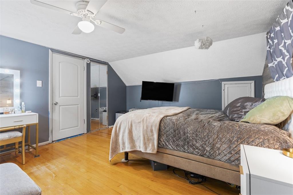920 Mifflinridge Road Pittsburgh, PA 15207 - Photo 22 of 34 Notice the hardwood floors that are in the home!
