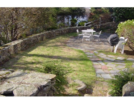 24 Pondview Drive Springfield, MA 01118 - Photo 3 of 22 Gallery Image 3