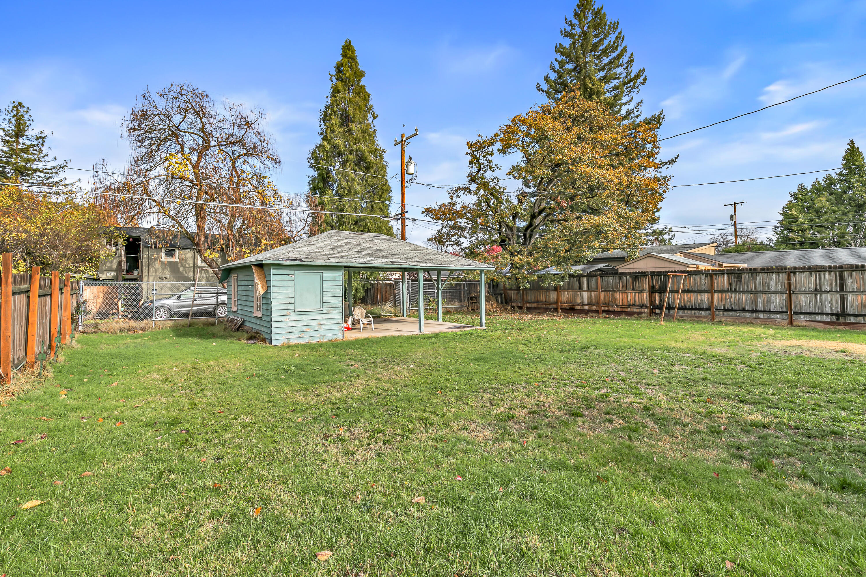 1048 West 13th Street Medford, OR 97501 - Photo 2 of 24