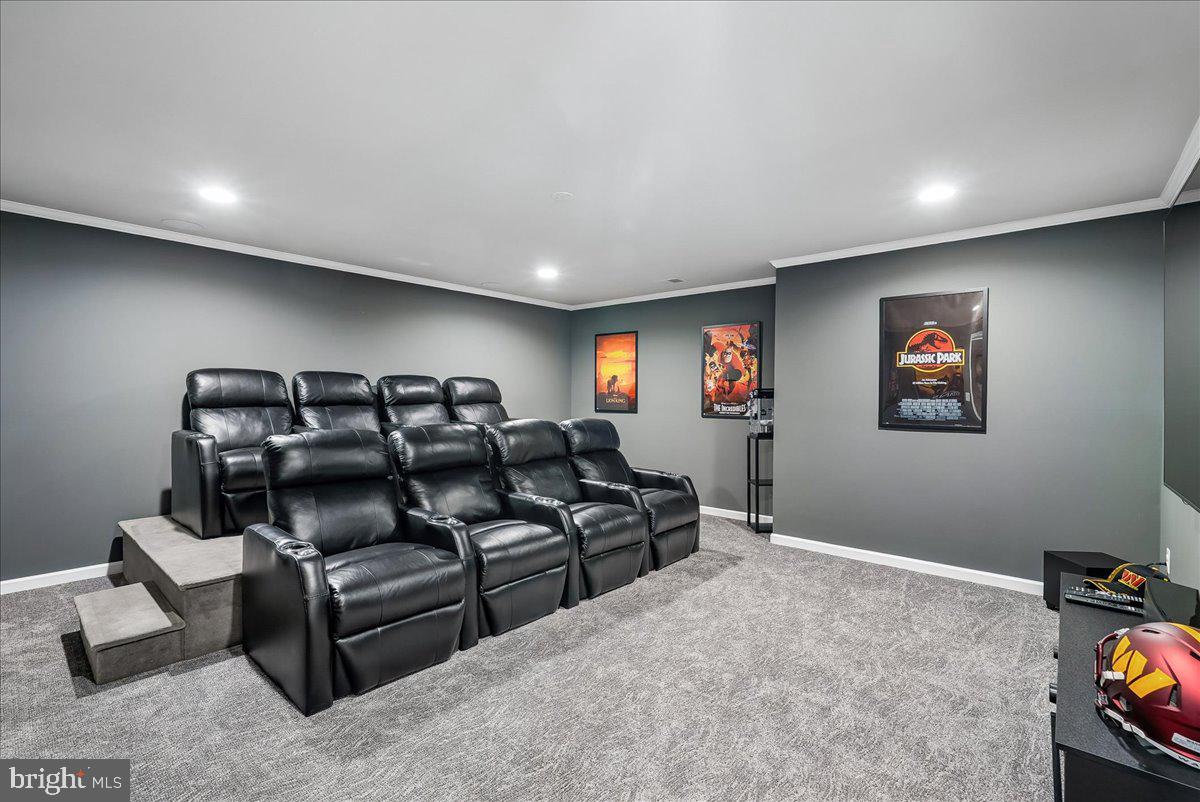 12268 Sedge Street Bristow, VA 20136 - Photo 28 of 48 a living room with furniture