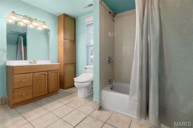 $1,350 | 7507 Liberty Avenue, University City, MO 63130